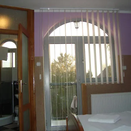 Madams - Palic-serbia Guest house 3*