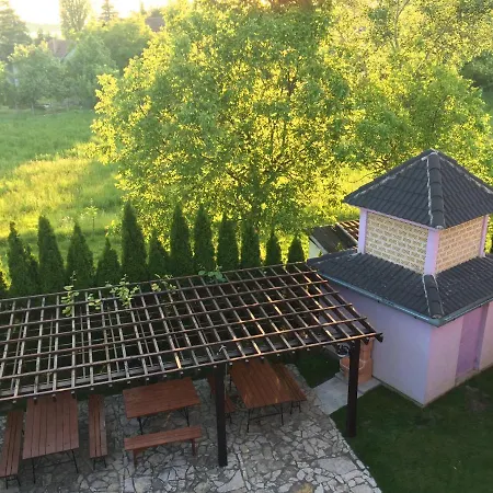 Guest house Madams - Palic-serbia