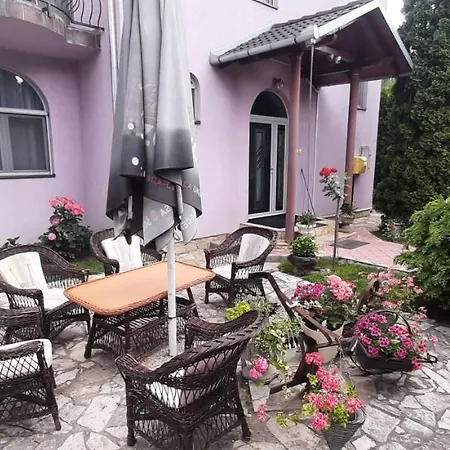 Guest house Madams - Palic-serbia 3*