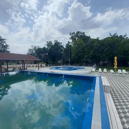 Madams - Palic-serbia 3* Palic