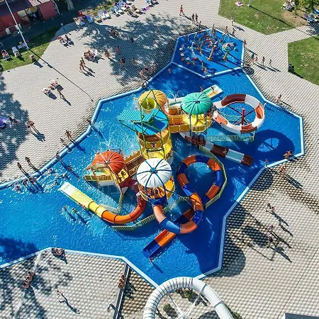 Madams - Palic-serbia 3* Palics