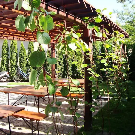 Guest house Madams - Palic-serbia 3*