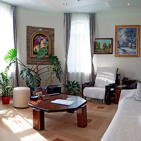 Guest house Madams - Palic-serbia 3*