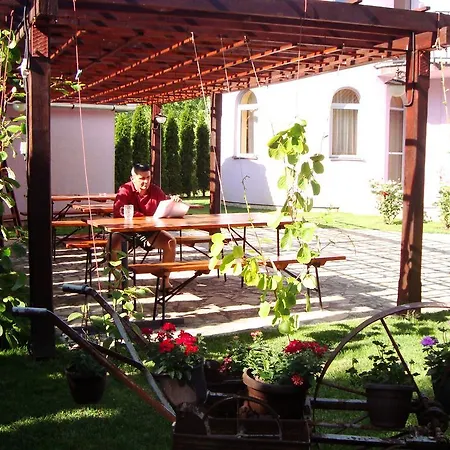 Madams - Palic-serbia Guest house 3*