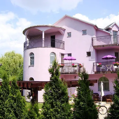 Affittacamere Madams - Palic-serbia Palić